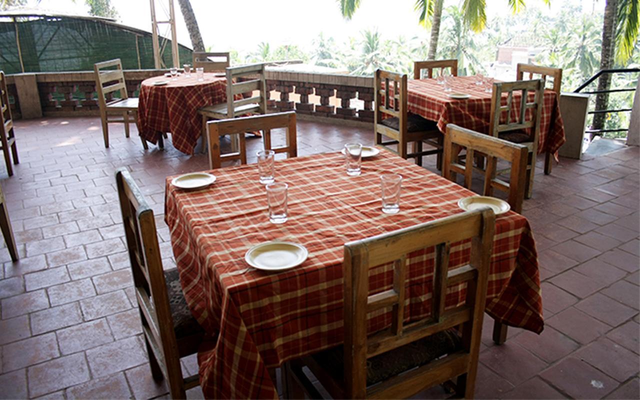 Raja Hotel Kovalam Extérieur photo