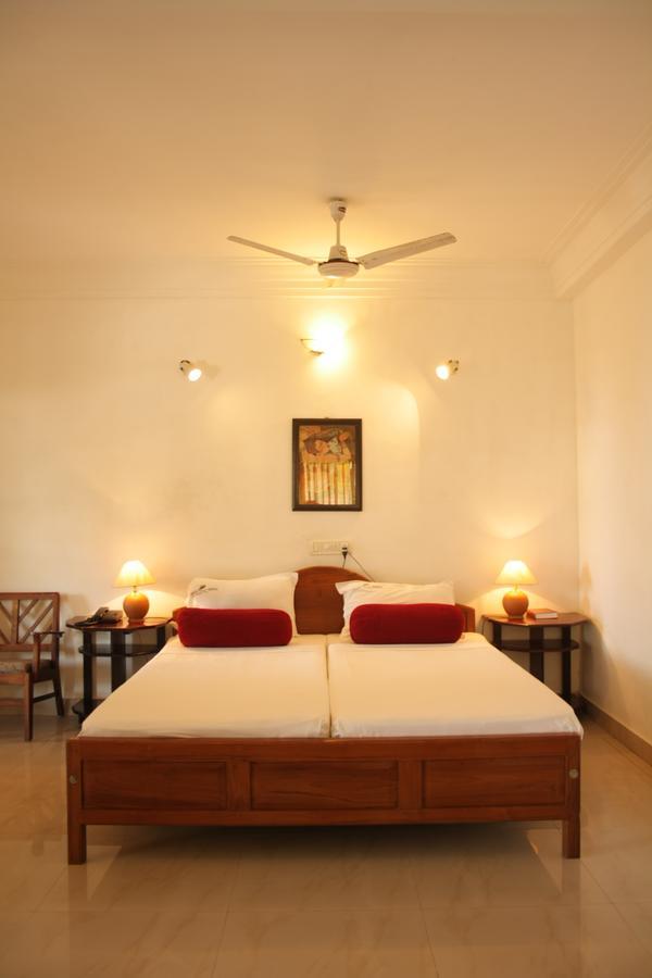 Raja Hotel Kovalam Extérieur photo