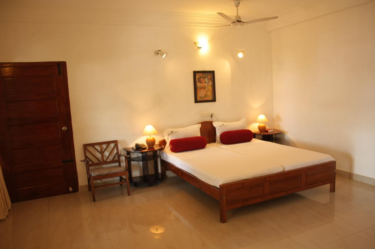 Raja Hotel Kovalam Extérieur photo