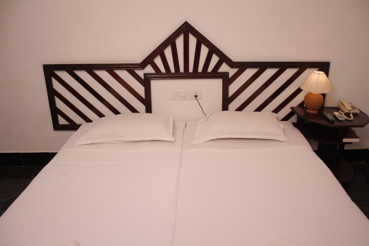 Raja Hotel Kovalam Extérieur photo
