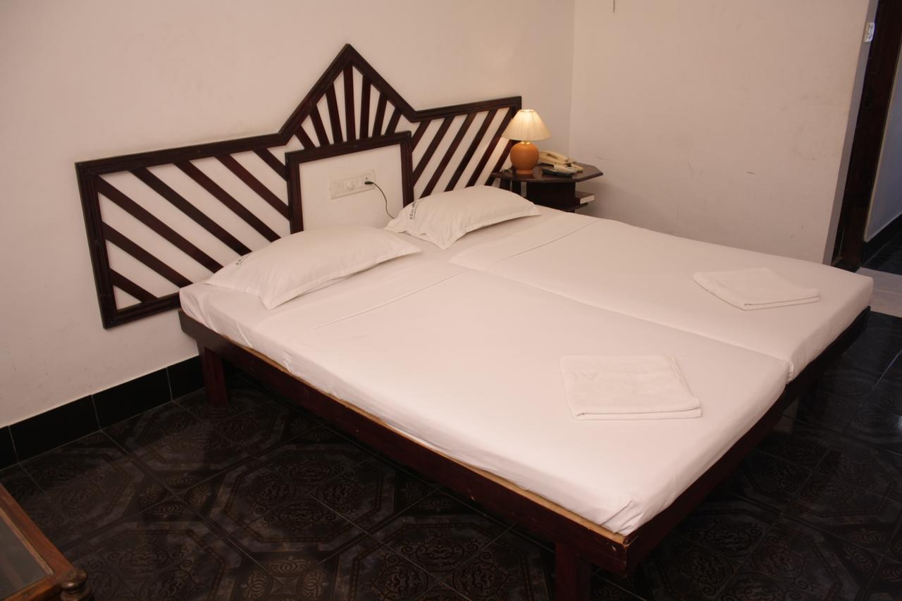 Raja Hotel Kovalam Extérieur photo