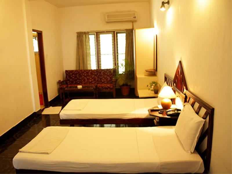 Raja Hotel Kovalam Extérieur photo